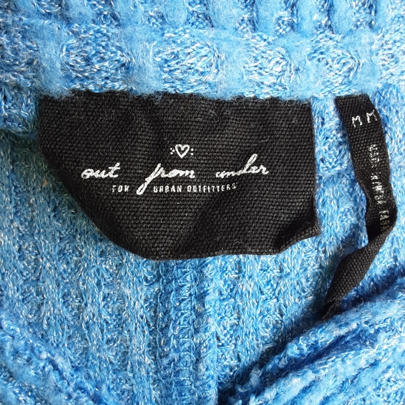 Out from Under Urban Outfitters Blue Textured Button Front Boho Top. - Picture 7 of 9